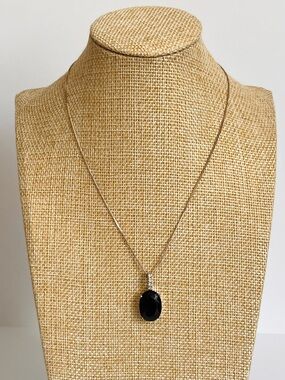 Elegant 925 Sterling Silver Necklace with Deep Faceted Stone Pendant